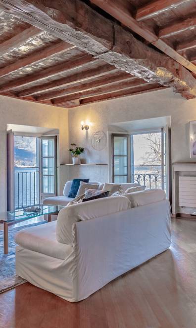 Domus Elena Lakeview